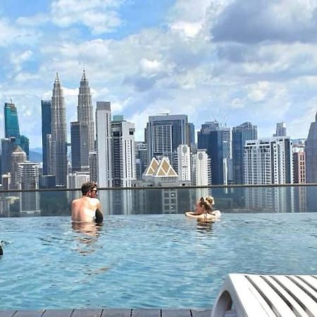 Regalia Suites Klcc View Rooftop Infinity Pool By Angkasa Homes 吉隆坡 外观 照片