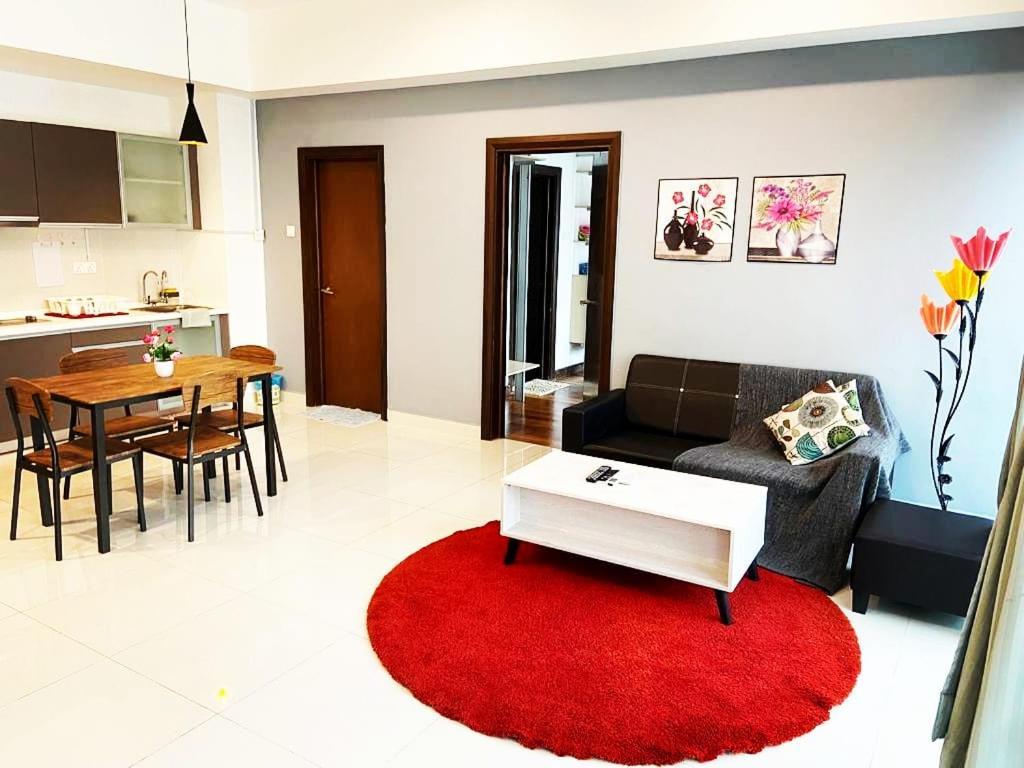 Regalia Suites Klcc View Rooftop Infinity Pool By Angkasa Homes 吉隆坡 外观 照片