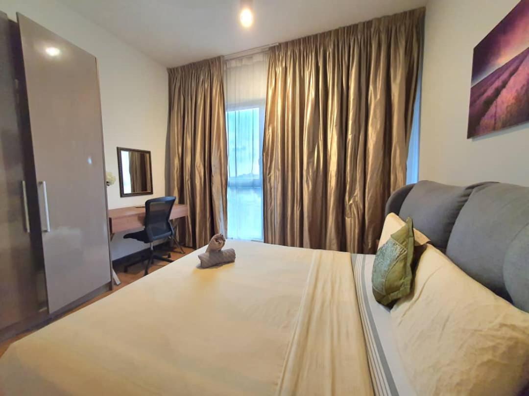 Regalia Suites Klcc View Rooftop Infinity Pool By Angkasa Homes 吉隆坡 外观 照片