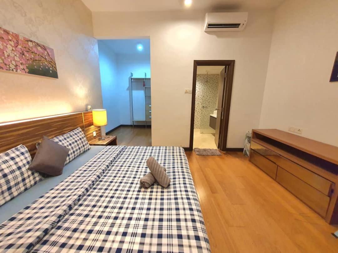 Regalia Suites Klcc View Rooftop Infinity Pool By Angkasa Homes 吉隆坡 外观 照片