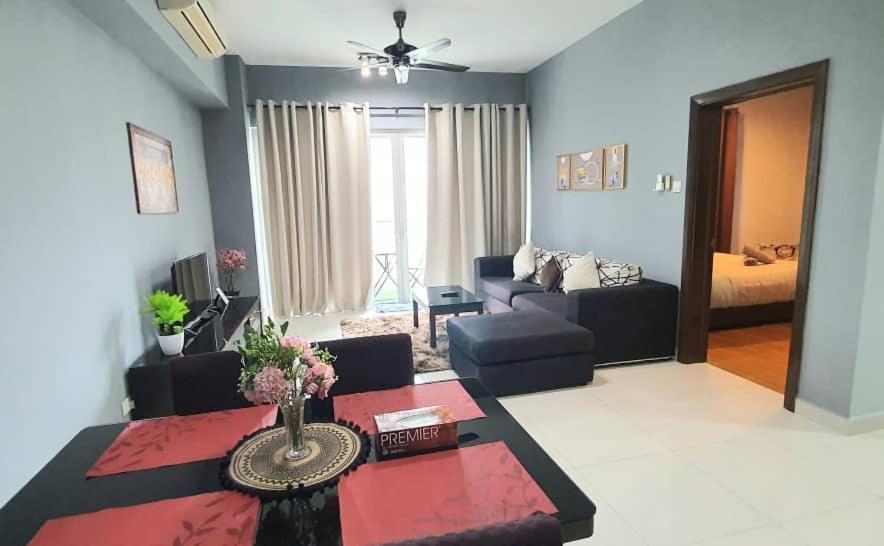 Regalia Suites Klcc View Rooftop Infinity Pool By Angkasa Homes 吉隆坡 外观 照片