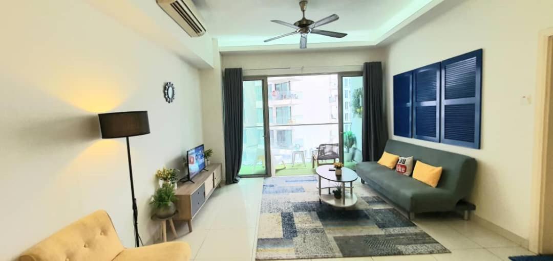 Regalia Suites Klcc View Rooftop Infinity Pool By Angkasa Homes 吉隆坡 外观 照片