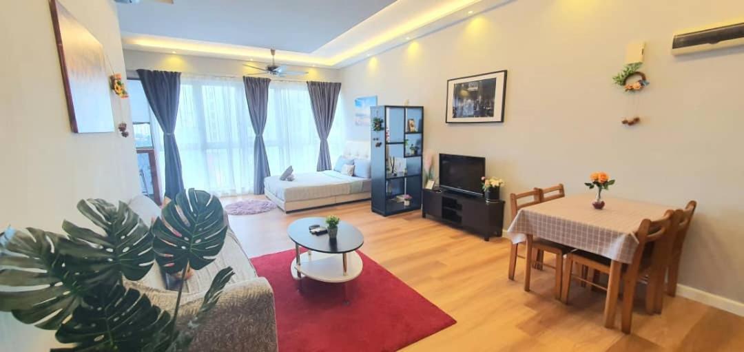 Regalia Suites Klcc View Rooftop Infinity Pool By Angkasa Homes 吉隆坡 外观 照片