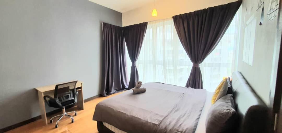 Regalia Suites Klcc View Rooftop Infinity Pool By Angkasa Homes 吉隆坡 外观 照片