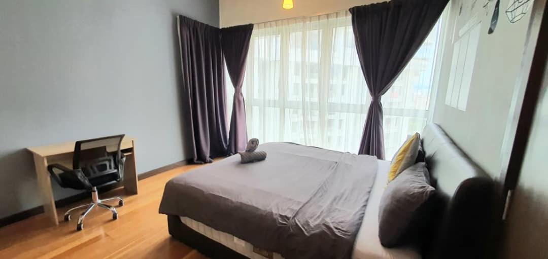 Regalia Suites Klcc View Rooftop Infinity Pool By Angkasa Homes 吉隆坡 外观 照片